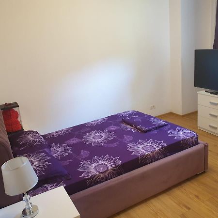 Grozavesti Apartment Near Politehnic Park Bukares Bagian luar foto